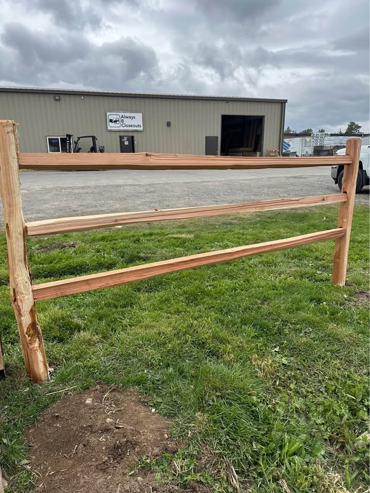 3-Rail Corner Post image 0