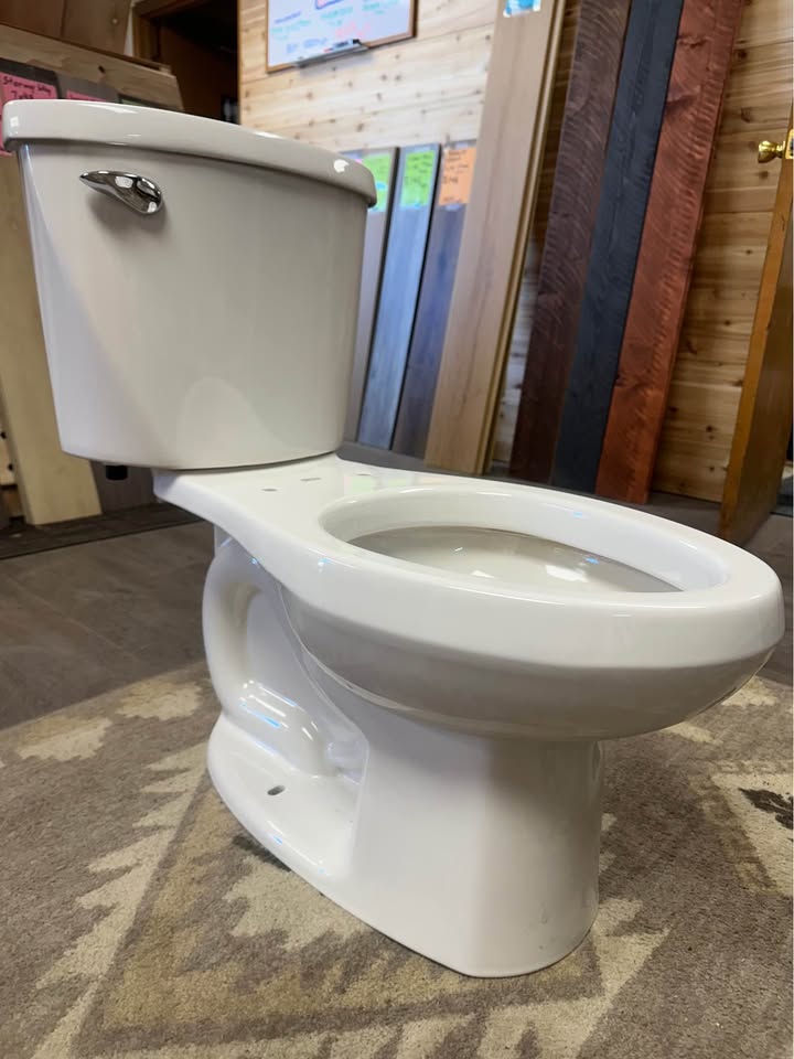 New American Standard Evolution flowise White Toilet image 0