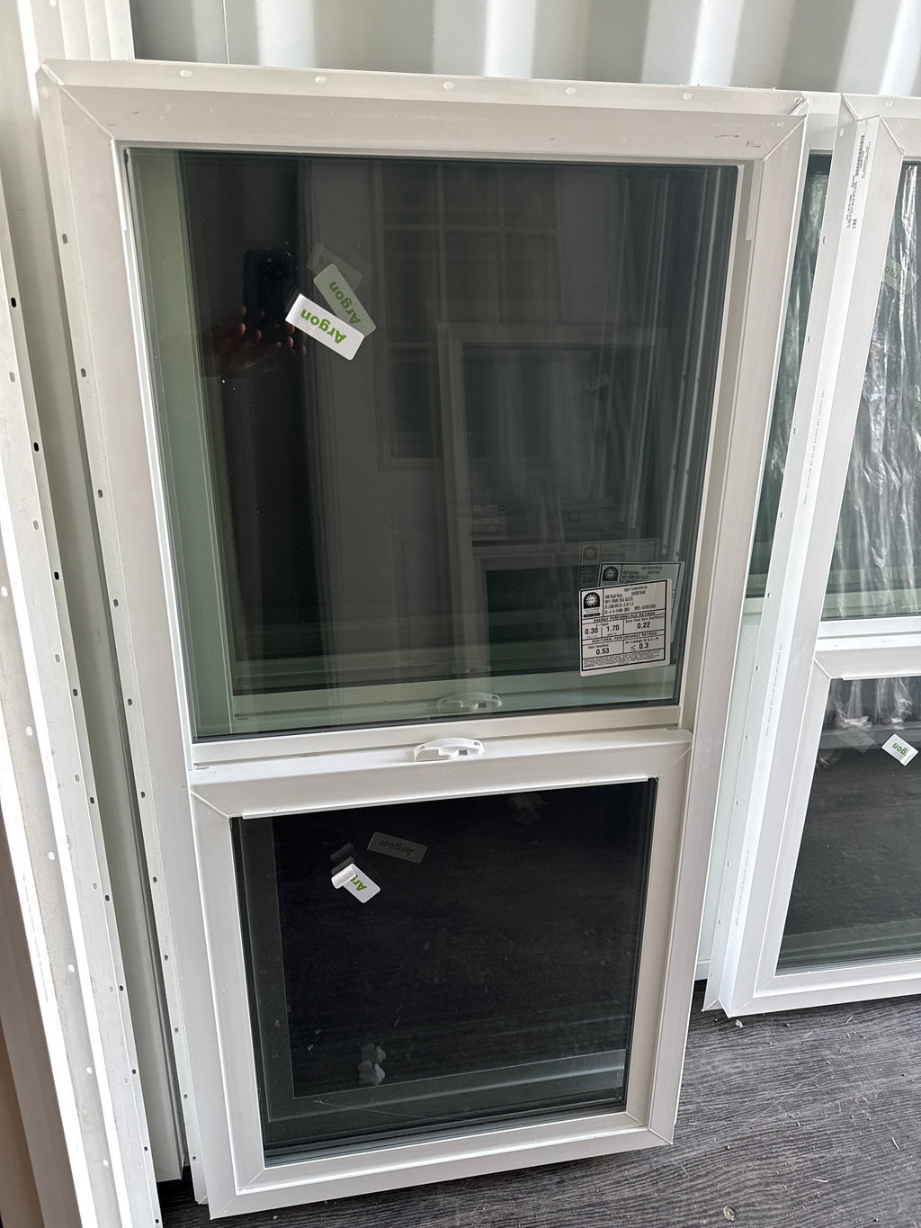 24 x 48 Window Single Hung V000674948