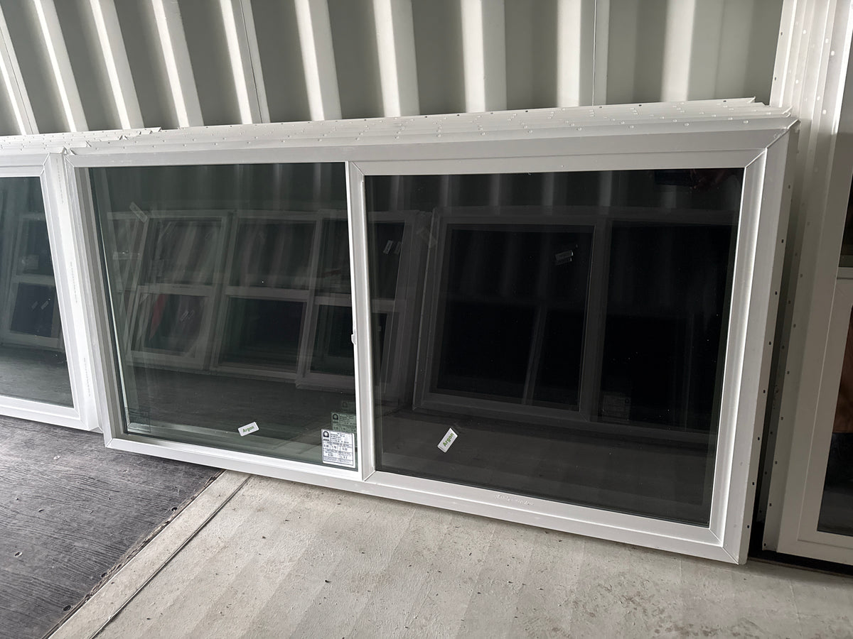 72x36 Window Slider V000674936